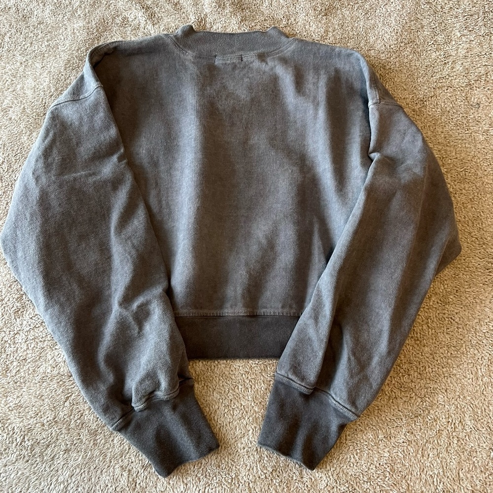 NWOT Talentless Cropped Crew Neck Sweatshirt - Picture 3 of 4